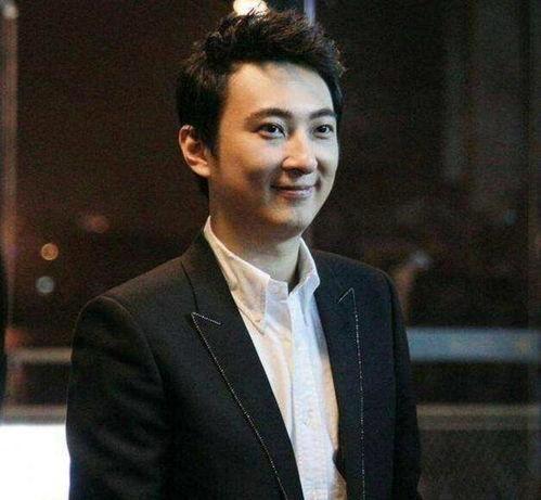 吃瓜博主娱乐圈是谁啊,揭秘“吃瓜博主娱乐圈”背后的神秘力量